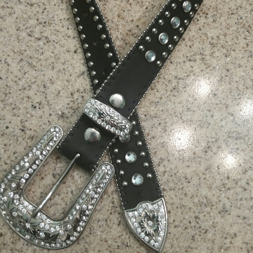 Western Belt Nocona girls